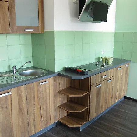 瓦特拉旅馆 旅馆 *